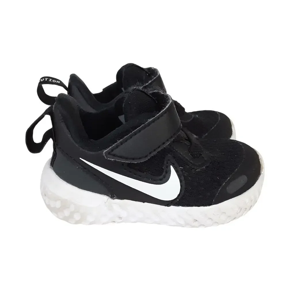 Nike Revolution 5 Black Slip On Sneakers Toddler 2C Running Shoes Gender Neutral